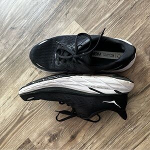 Hoka Clifton 8